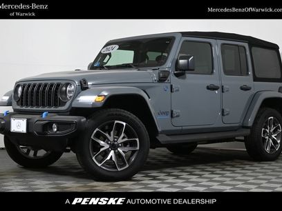 Used 2024 Jeep Wrangler Unlimited w/ Technology Group