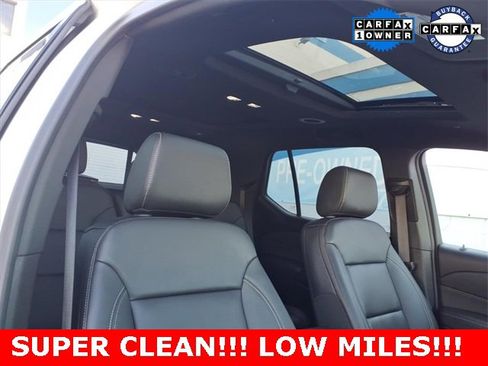 Used 2023 Chevrolet Traverse LT w/ LT Premium Package image 23