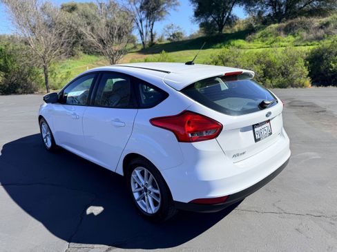Used 2015 Ford Focus SE image 8