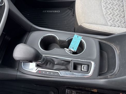 Used 2024 Chevrolet Equinox LS w/ LS Convenience Package image 28