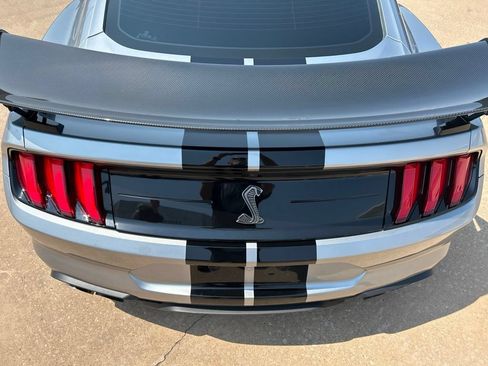 Used 2020 Ford Mustang Shelby GT500 w/ Carbon Fiber Track Pack RWD image 8