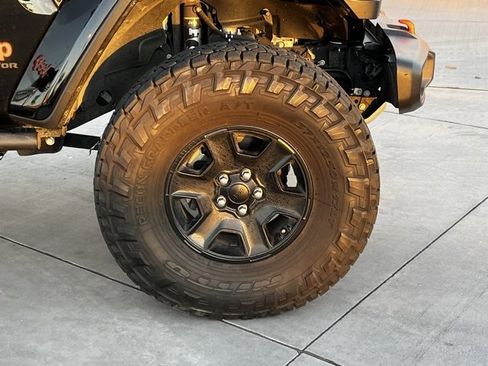 Certified 2021 Jeep Gladiator Mojave image 6