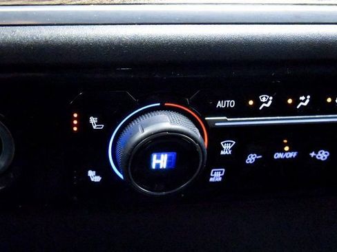 Used 2023 Chevrolet Silverado 1500 LT image 21