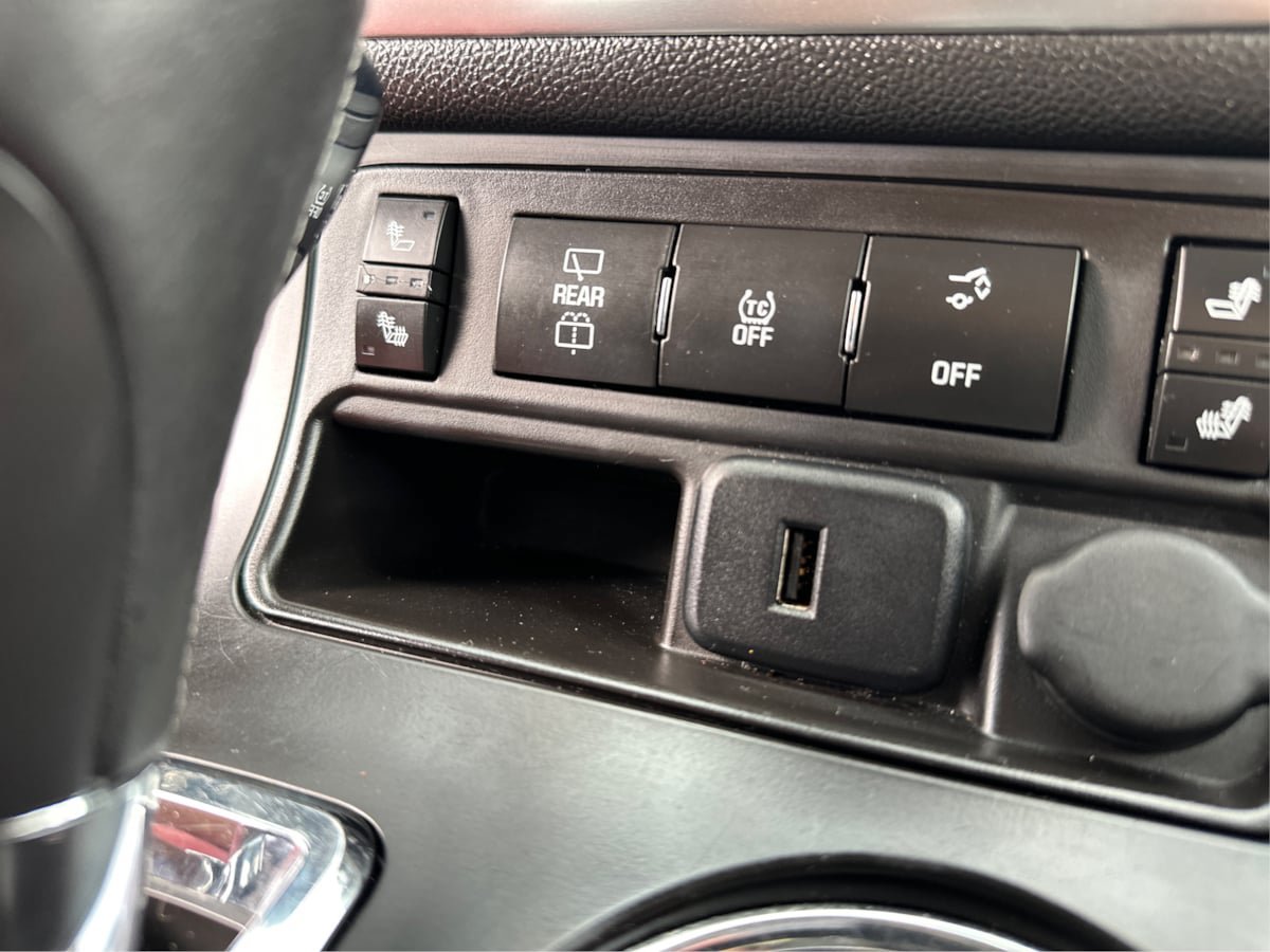 Used 2015 GMC Acadia SLE AWD/4WD image 18