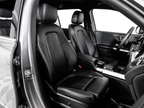 Used 2023 Mercedes-Benz EQB 250+ image 34