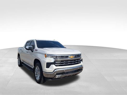 Used 2025 Chevrolet Silverado 1500 LTZ w/ LTZ Premium Package image 4