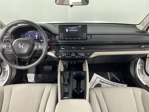 Used 2025 Honda Accord SE image 35