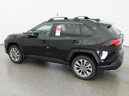 Used 2025 Toyota RAV4 XLE Premium image 7