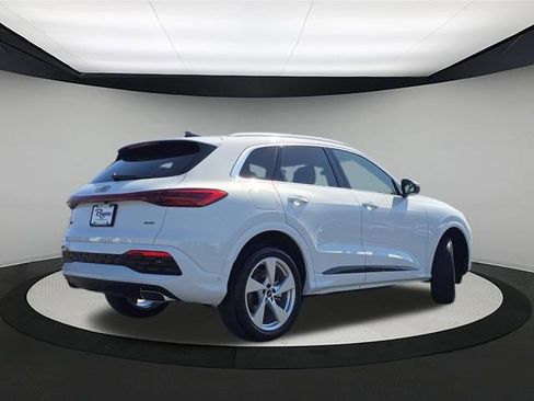 New 2025 Audi Q5 Premium Plus image 7