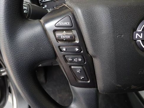 Used 2022 Nissan Frontier SV w/ Technology Package AWD/4WD image 12