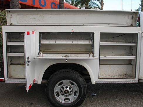 Used 2017 Chevrolet Silverado 2500 W/T image 12