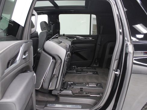 Used 2023 Cadillac Escalade ESV Sport image 52