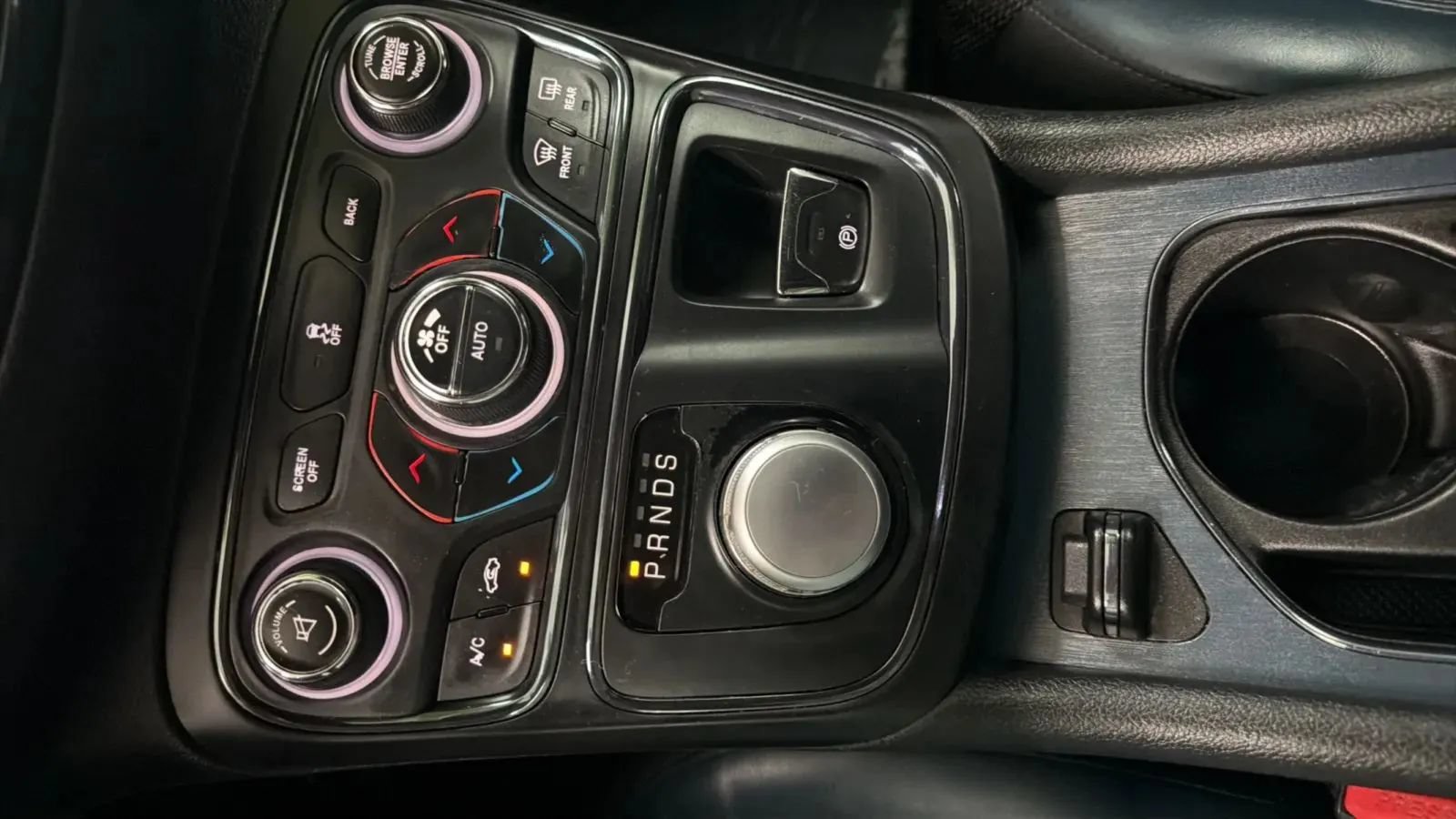 Used 2015 Chrysler 200 S w/ Navigation & Sound Group I FWD image 13