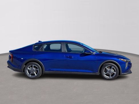 Used 2025 Kia K4 LXS image 7