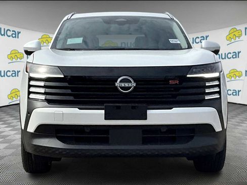 New 2025 Nissan Kicks SR image 3