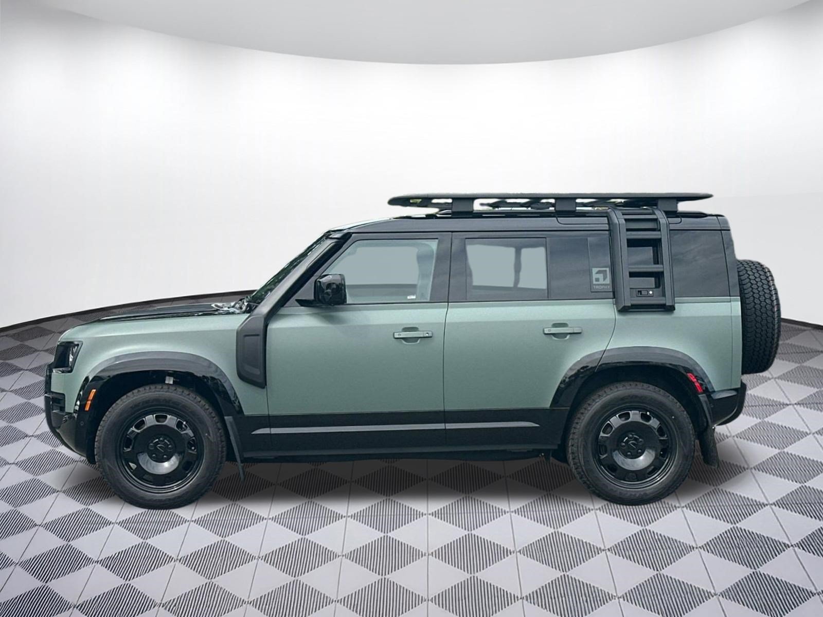 New 2026 Land Rover Defender 110 Trophy Edition AWD/4WD image 2