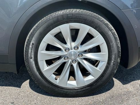 Used 2018 Tesla Model X 75D image 35