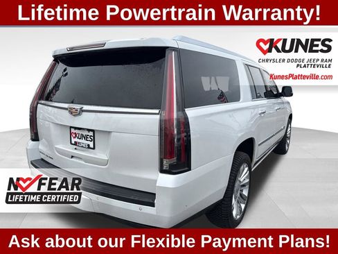 Used 2018 Cadillac Escalade ESV Platinum AWD/4WD image 4