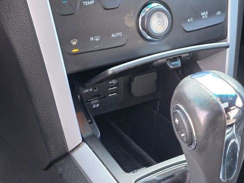 Used 2014 Ford Explorer XLT w/ Equipment Group 202A image 29