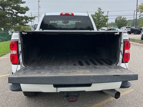 Used 2019 GMC Sierra 2500 Denali w/ Duramax Plus Package AWD/4WD image 8