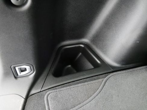 Certified 2023 Jeep Grand Cherokee Limited image 18