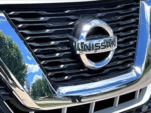 Used 2017 Nissan Rogue SV AWD/4WD image 11