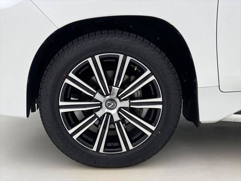 Certified 2021 Lexus LX 570 4WD w/ Luxury Package image 28