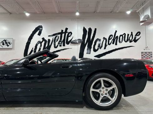 Used 2002 Chevrolet Corvette Convertible w/ Preferred Equipment Group2 RWD image 7