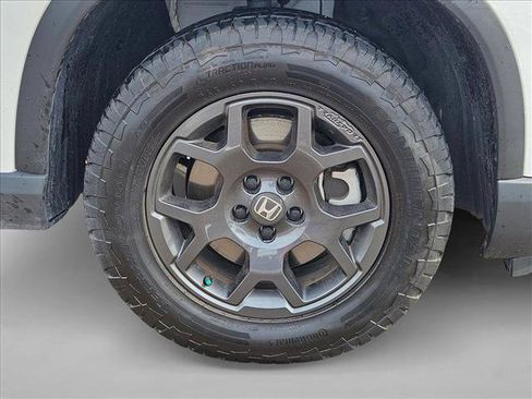 Used 2025 Honda Pilot TrailSport image 21