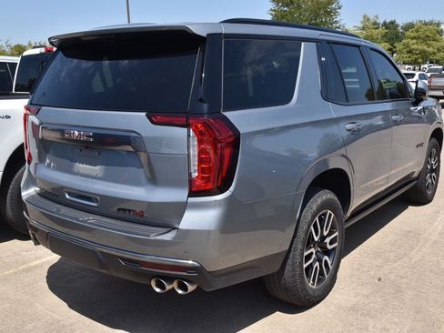 Used 2024 GMC Yukon AT4 w/ Technology Package AWD/4WD image 7