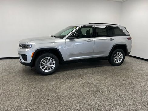New 2025 Jeep Grand Cherokee Laredo X AWD/4WD image 20