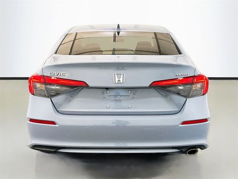 Used 2024 Honda Civic Sport image 4