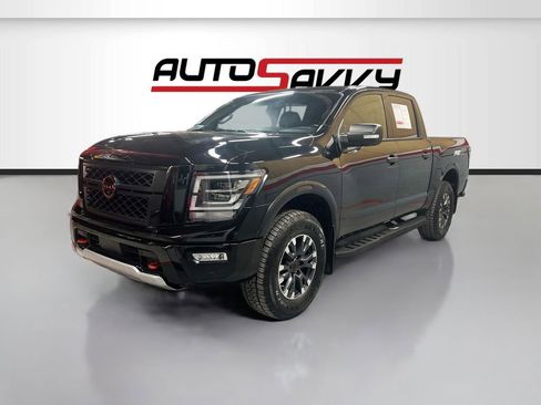 Used 2024 Nissan Titan PRO-4X w/ Pro-4x Convenience Package AWD/4WD image 3