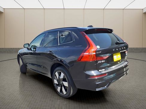 Used 2025 Volvo XC60 T8 Plus w/ Protection Package Premier image 4