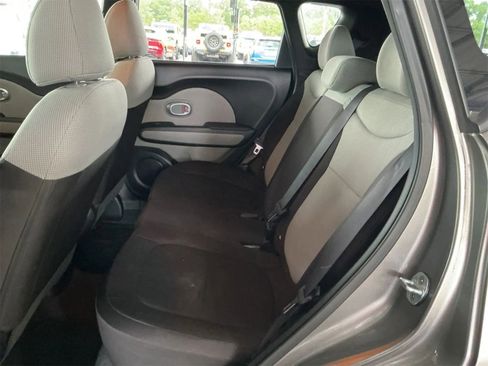 Used 2018 Kia Soul FWD image 7