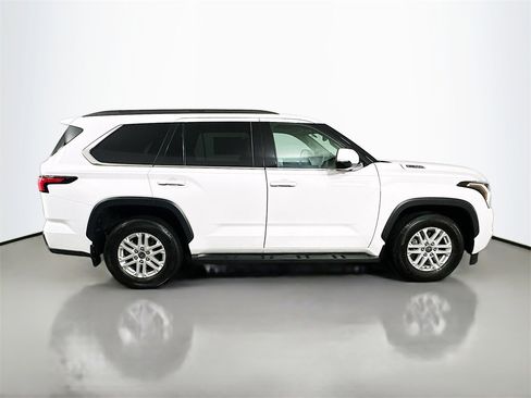 Used 2023 Toyota Sequoia SR5 image 7