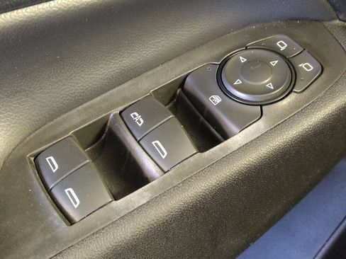 Used 2022 Chevrolet Equinox LT image 27