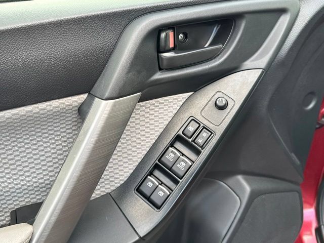 Used 2018 Subaru Forester 2.5i Premium AWD/4WD image 22