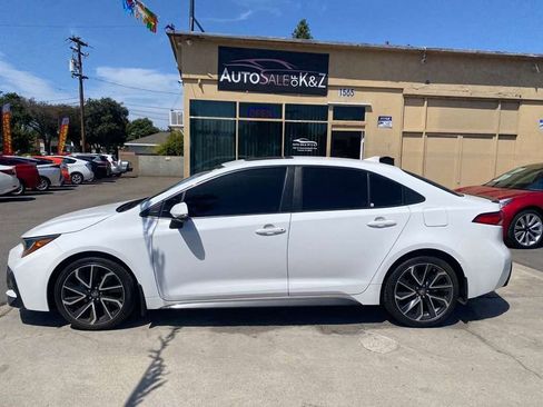 Used 2020 Toyota Corolla SE w/ SE Premium Package FWD image 10