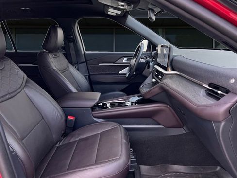 Certified 2025 Ford Explorer Platinum w/ Ultimate Package image 15