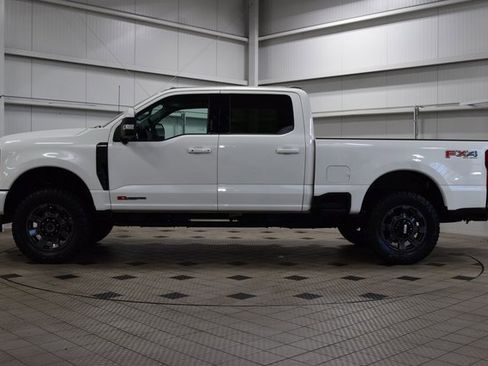 Used 2023 Ford F250 Lariat w/ Sport Appearance Package image 4