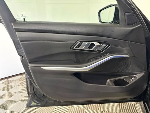Used 2019 BMW 330i xDrive Sedan w/ Convenience Package AWD/4WD image 9