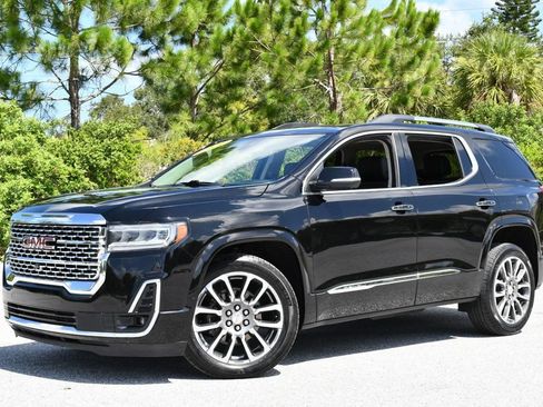 Used 2021 GMC Acadia Denali w/ Denali Technology Package FWD image 24