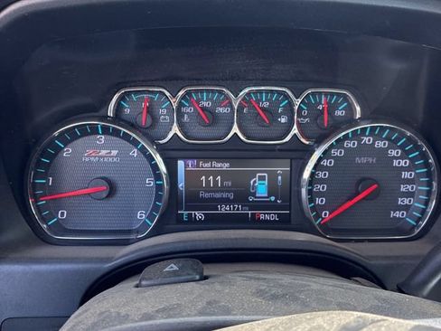 Used 2018 Chevrolet Silverado 1500 LT w/ All Star Edition AWD/4WD image 7