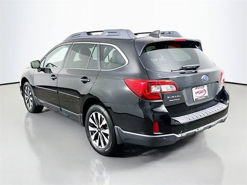 Used 2017 Subaru Outback 2.5i Limited image 16
