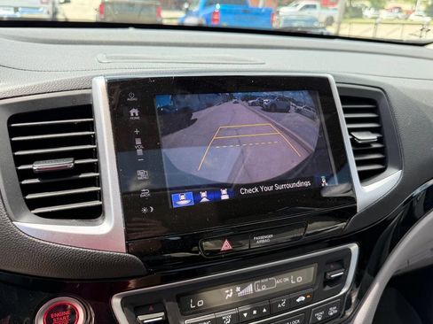 Used 2018 Honda Pilot Elite image 20