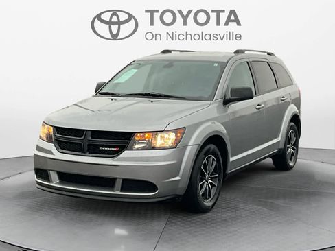 Used 2018 Dodge Journey SE w/ Popular Equipment Group image 1