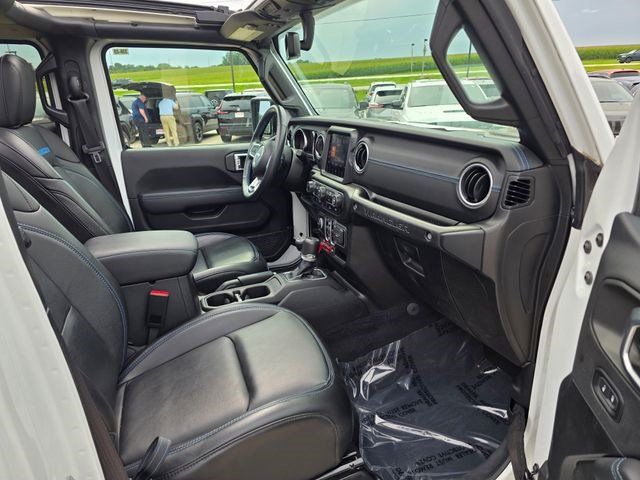 Used 2023 Jeep Wrangler Unlimited Rubicon 4xe w/ Cold Weather Group AWD/4WD image 23