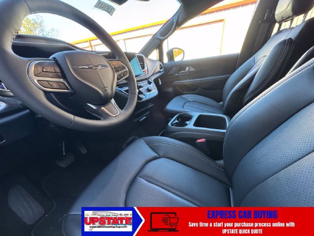 New 2026 Chrysler Pacifica Select FWD image 5