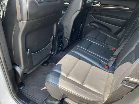 Used 2018 Jeep Grand Cherokee Overland RWD image 28